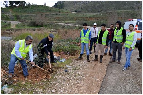 كشافة طرابلس تشجّر عند جسر الخردلي