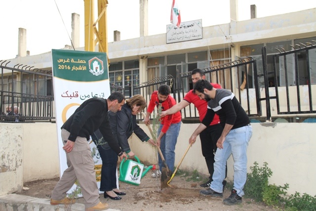 زراعة 1500 شجرة حرجية ومثمرة في حملات تشجير لمؤسسة جهاد البناء