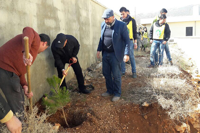 حملة تشجير في ثانوية بوداي الرسمية