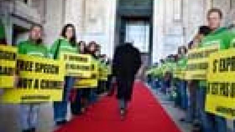 الدنمارك تسعى لإنزال عقوبة السجن بحق نشطاء المناخ! 