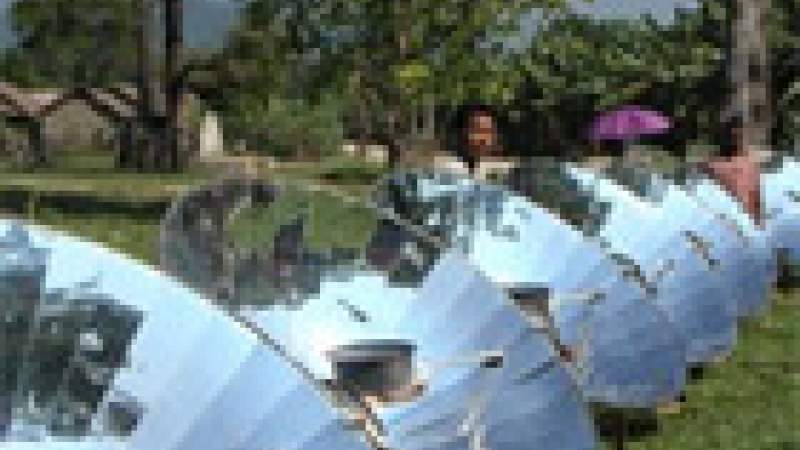 المواقد الشمسية» توفر في الحطب وقطع الأشجار والاقتصاد... والانبعاثات