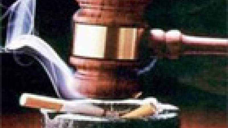 منع التدخين في المنازل يشجع الإقلاع عنه في الأماكن العامة