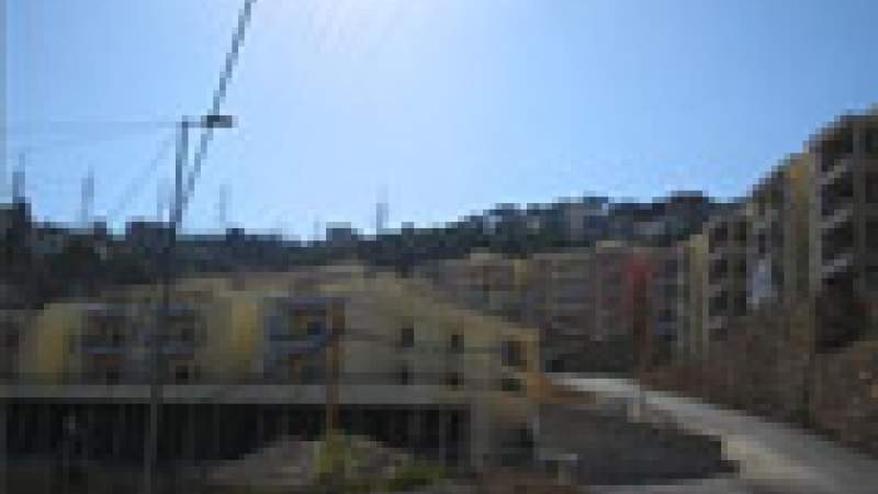 بعدما بات «التلوث الكهرومغناطيسي» يشكل أكثر من 33% من التلوث البيئي 
من يضبط فوضى خطوط التوتر ومحطات بث الفضائيات وال