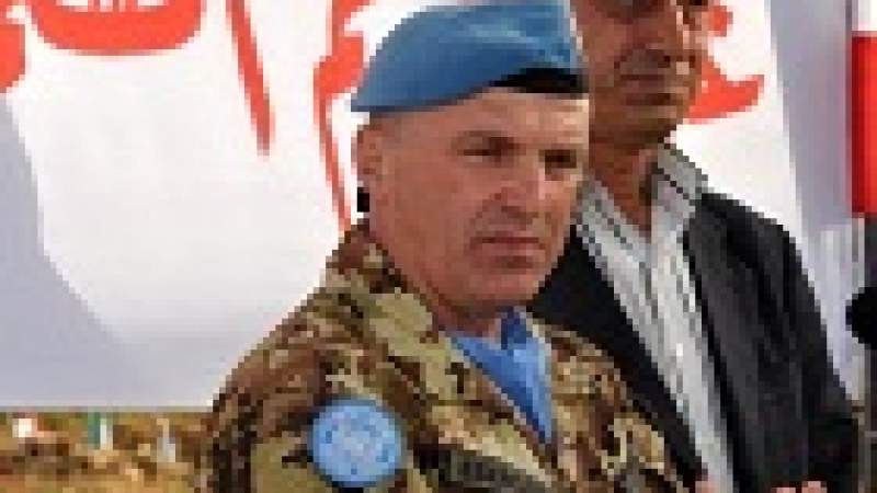 تدشين مشروع انارة على الطاقة الشمسية في شمع