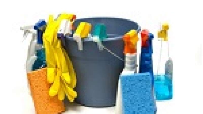 مواد التنظيف والتعقيم... خطر يهدد البيئة المنزلية