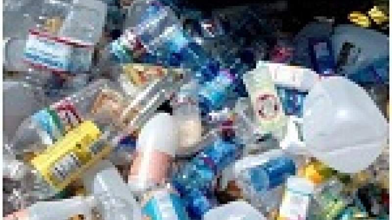 البلاستيك .. ينهك البيئة