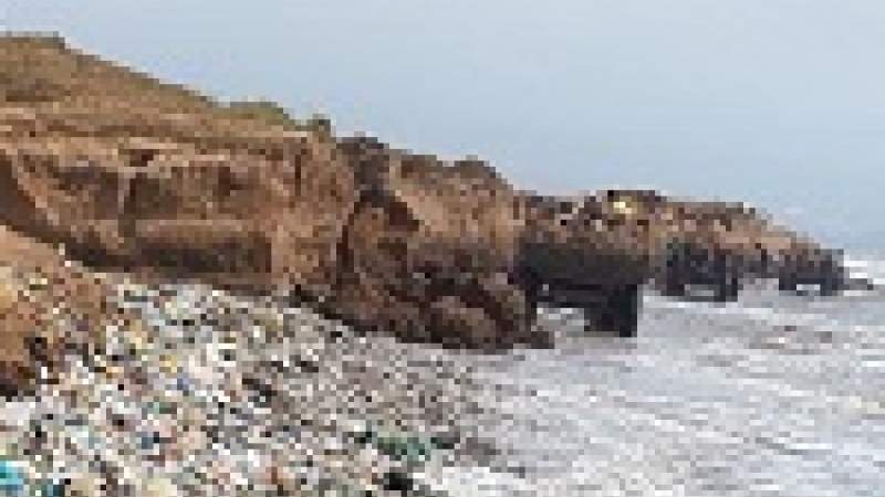 سرقة رمول شاطئ عكار تغير النظام البيئي البحري