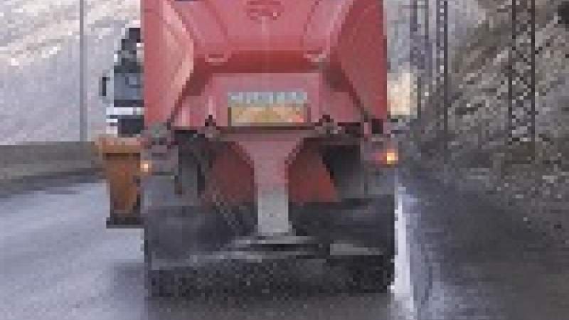 الملح يُذيب الثلج لكنّه يُضِرّ بالبيئة